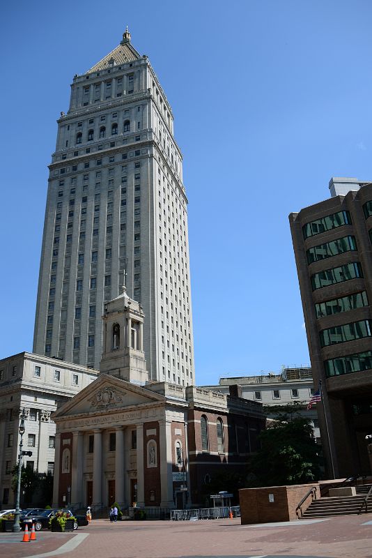 04-3 Thurgood Marshall United States Courthouse And Church of St. Andrew In New York Financial District